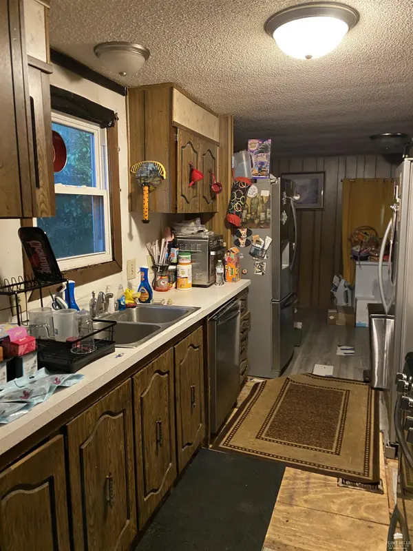 604 Birch ST, Wakefield, KS 67487