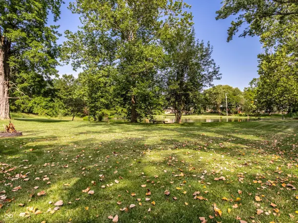 620 Bloor LN, Zionsville, IN 46077