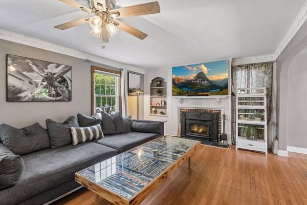 1789 Asbury ST, Falcon Heights, MN 55113