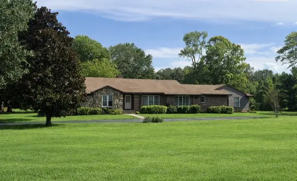 219 Cat Creek Rd, Manchester, TN 37355