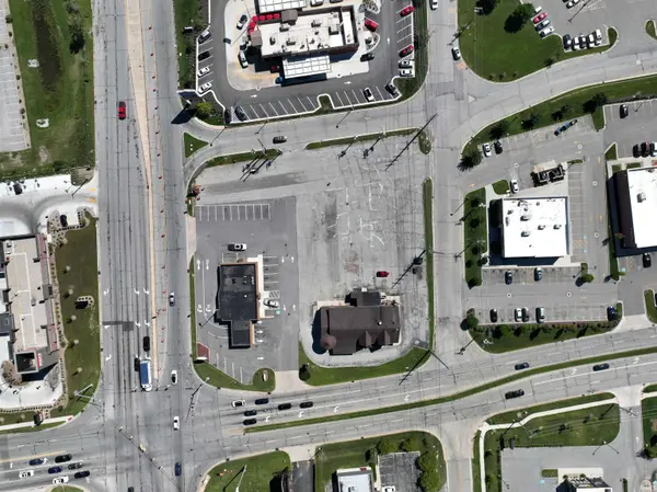 114 W Ireland RD, South Bend, IN 46614-2514