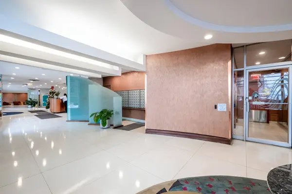 6301 N Sheridan RD #19N, Chicago, IL 60660