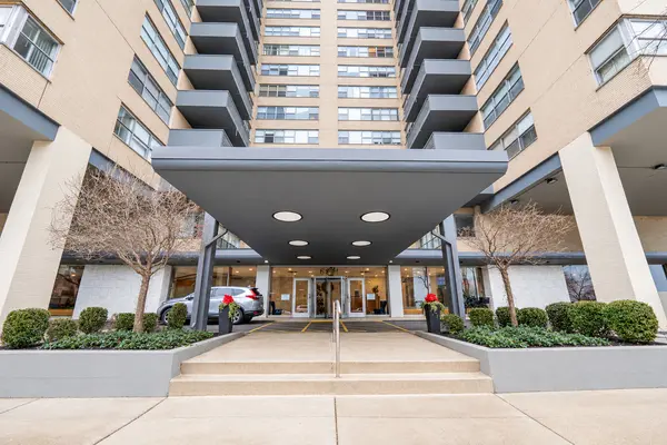 6301 N Sheridan RD #19N, Chicago, IL 60660
