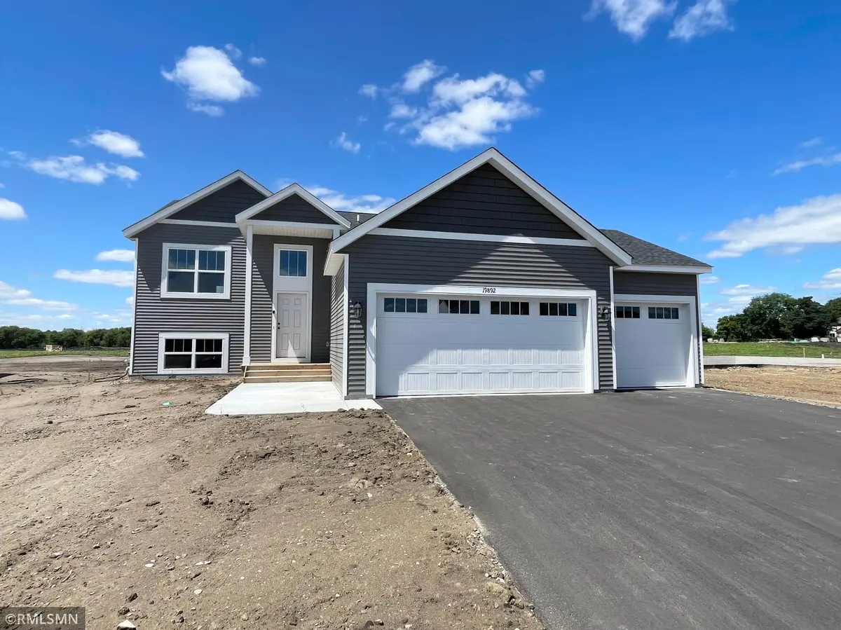 19892 English AVE N, Forest Lake, MN 55025