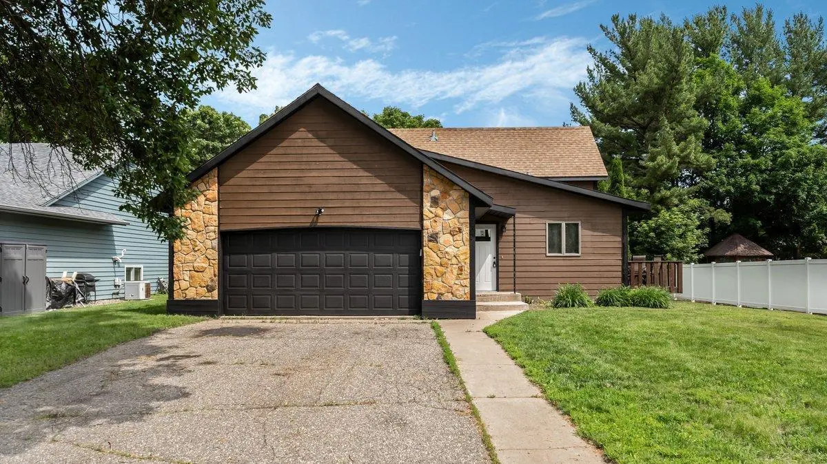 337 9 1/2 ST N, Sauk Rapids, MN 56379