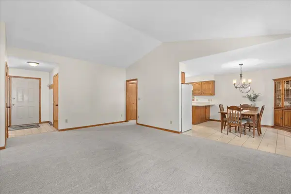 908 Bluebird CT N, Hudson, WI 54016