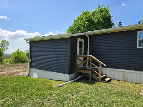 68005 County Road 3, Fairfax, MN 55332