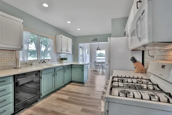 11890 Mentzer TRL, Lindstrom, MN 55045