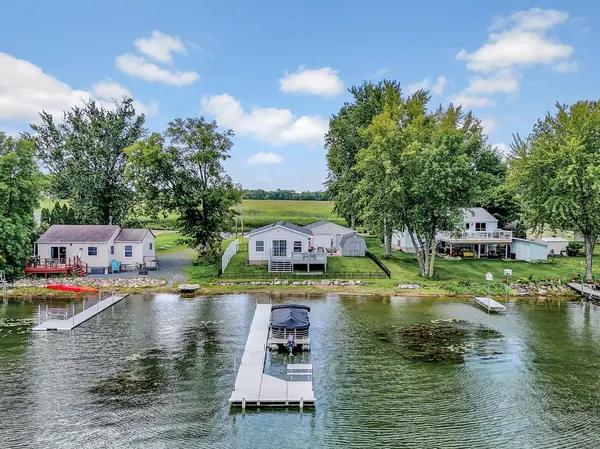 11890 Mentzer TRL, Lindstrom, MN 55045