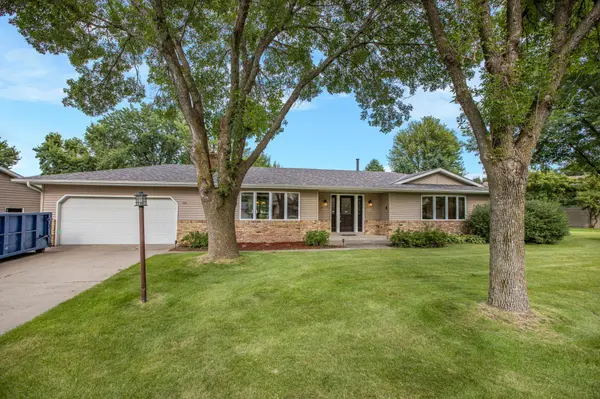 545 Spruce ST,  Paynesville,  MN 56362