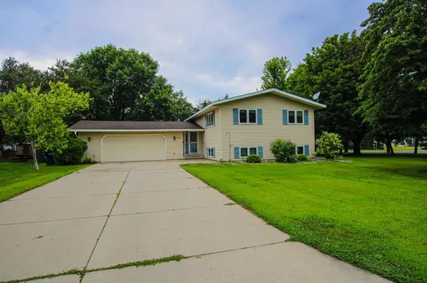 700 18th ST S,  Benson,  MN 56215