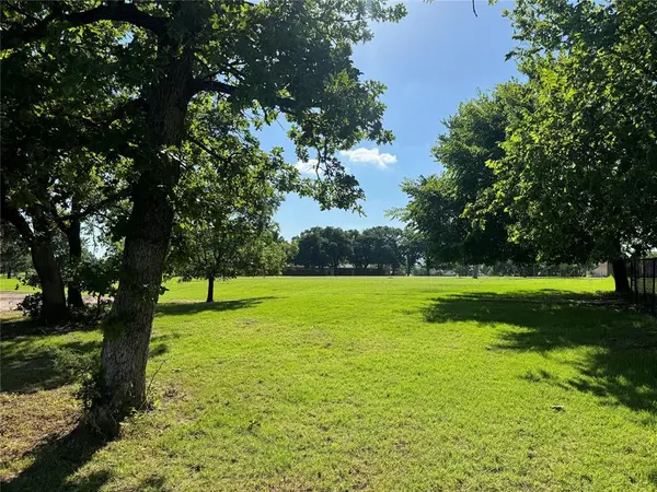 20 Granada DR, Shawnee, OK 74804