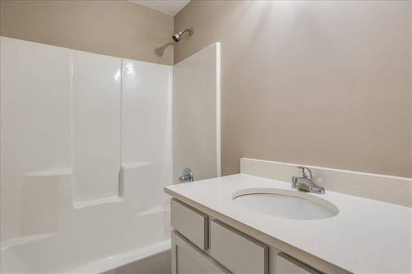 1635/1637 S Limuel St, Wichita, KS 67235