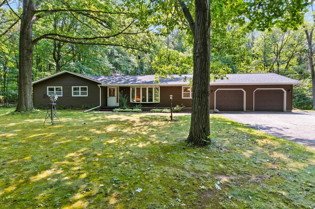 4390 DEPREY RD, Abrams, WI 54101