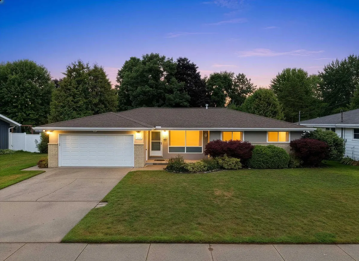 2336 44TH ST, Two Rivers, WI 54241