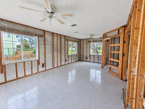 13401 1ST ST E, Madeira Beach, FL, 33708 photo 21