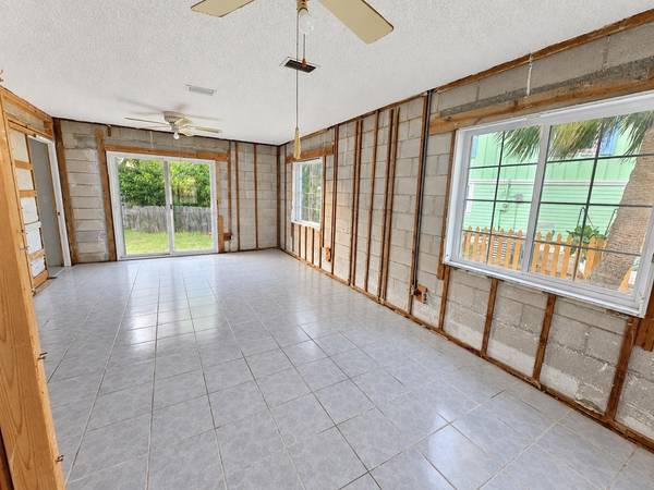 13401 1ST ST E, Madeira Beach, FL, 33708 photo 23