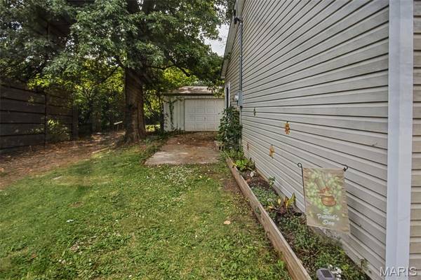 25833 Joe Knight RD, Dow, IL 62022