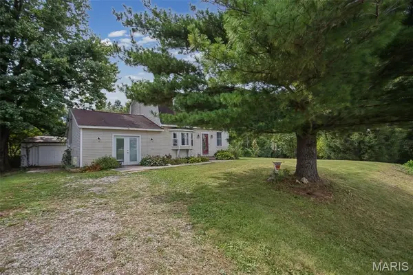25833 Joe Knight RD, Dow, IL 62022