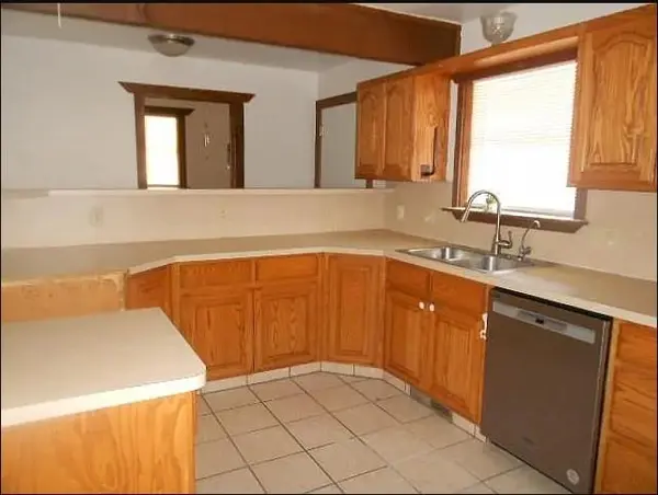 821 W Moses ST, Cushing, OK 74023