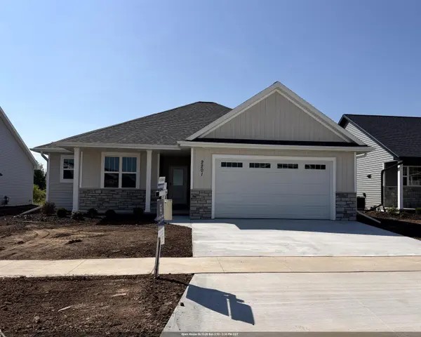 2201 GOLDEN GATE DR, Appleton, WI 54913