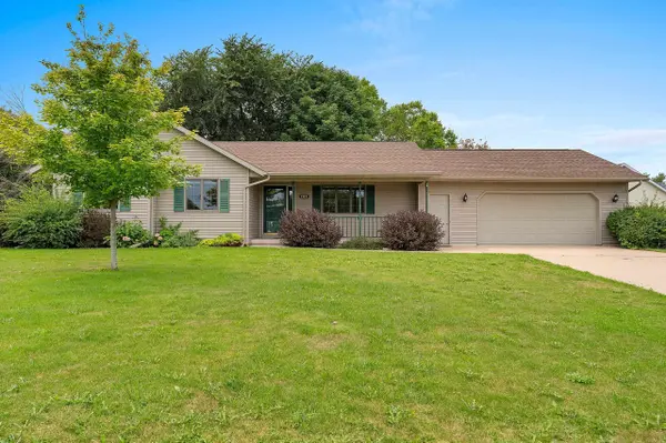 1525 PARKVIEW DR, New London, WI 54961
