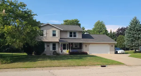 2854 BAYLITE DR, Green Bay, WI 54313-7175