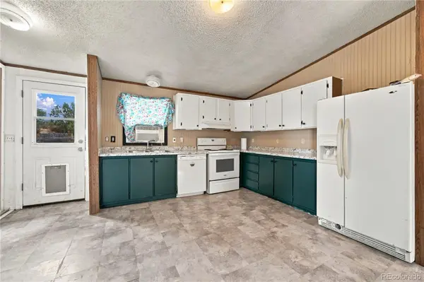 30 W 8th AVE, Coal Creek, CO 81221
