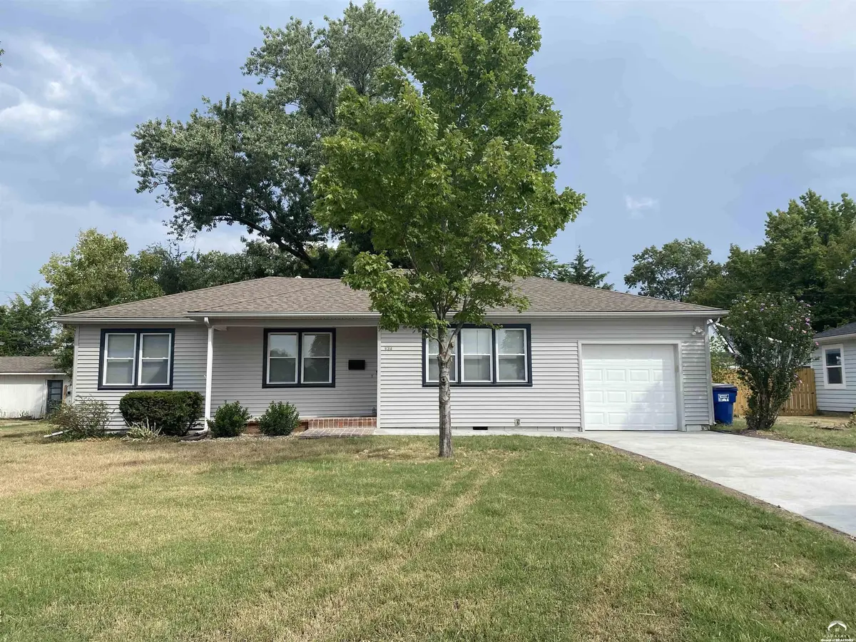 634 Greever TER, Lawrence, KS 66046