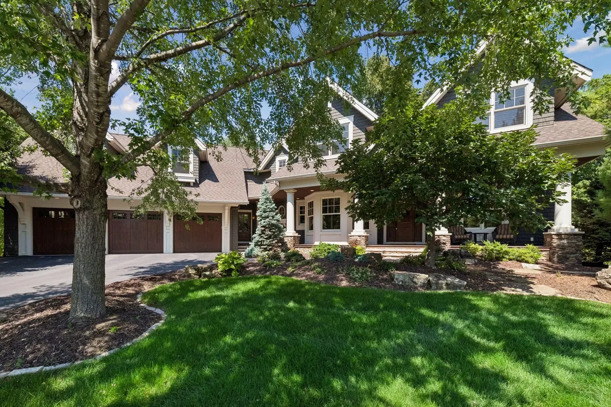 20650 Parkview LN, Excelsior, MN 55331