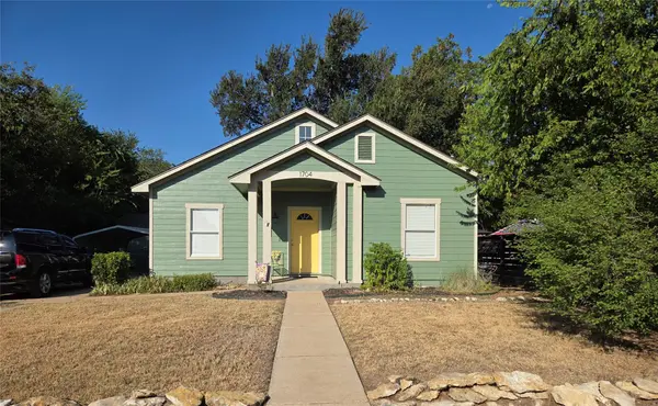 1704 S College ST, Georgetown, TX 78626