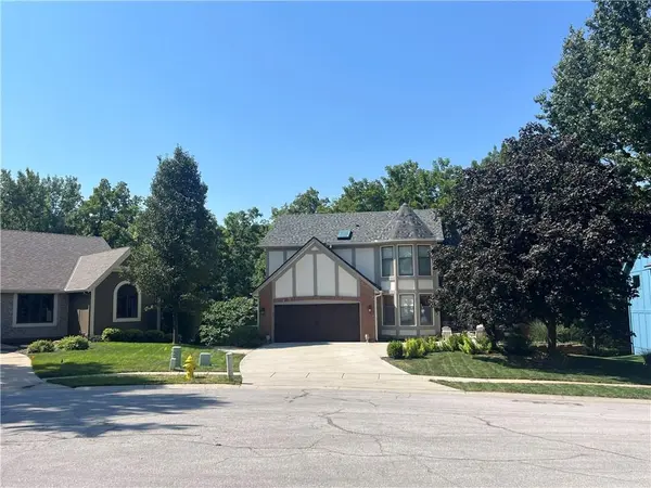 17507 W 113th ST, Olathe, KS 66061