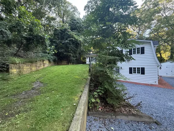 70 Rinaldo RD, Northport, NY 11768