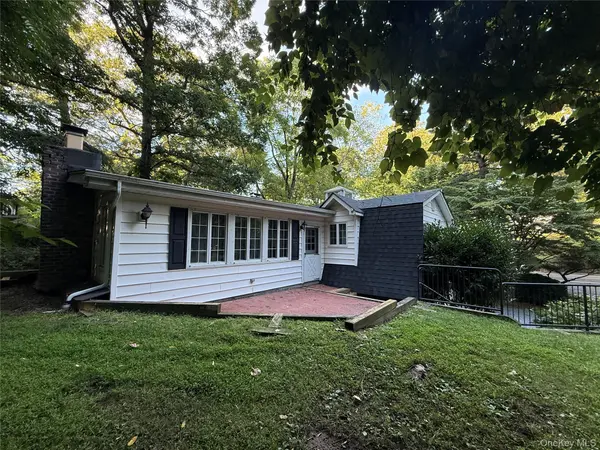 70 Rinaldo RD, Northport, NY 11768