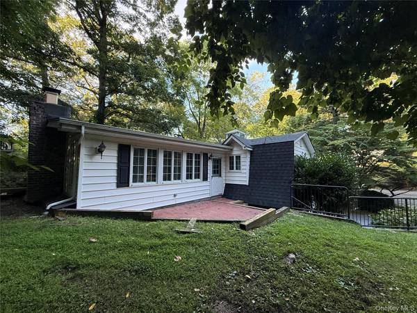 70 Rinaldo RD, Northport, NY 11768