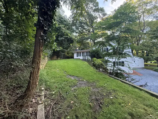 70 Rinaldo RD, Northport, NY 11768