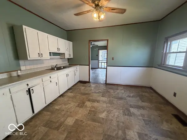 910 Elm ST, Shelbyville, IN 46176