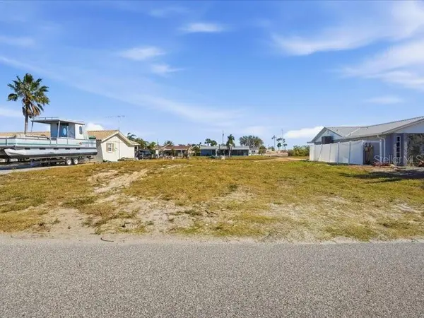 13612 GARRIS DR, Hudson, FL 34667