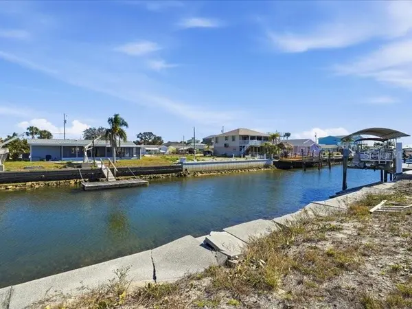 13612 GARRIS DR, Hudson, FL 34667