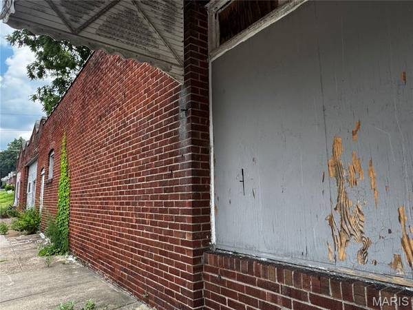7121 W Florissant AVE, Jennings, MO 63136