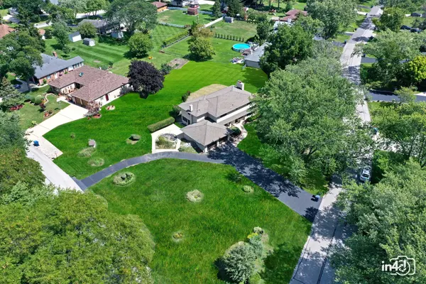 124 E Monterey AVE, Schaumburg, IL 60193