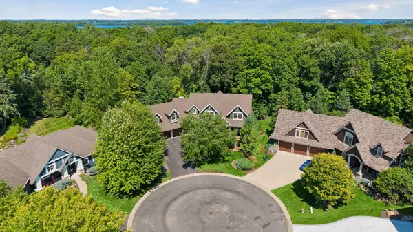20650 Parkview LN, Excelsior, MN 55331