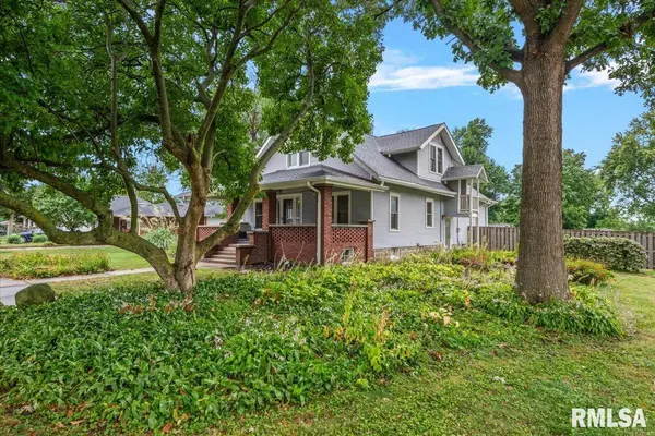 115 S OAK ST, Chatham, IL 62629