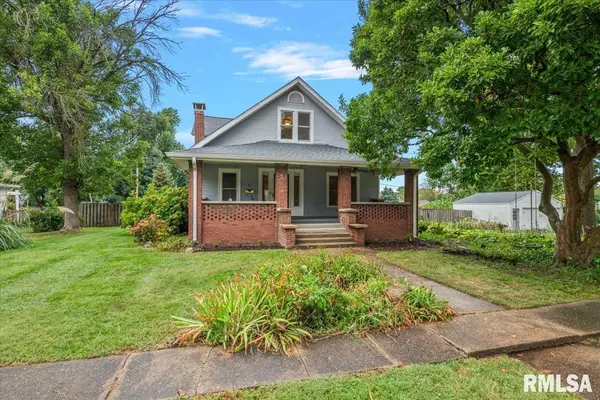 115 S OAK ST, Chatham, IL 62629