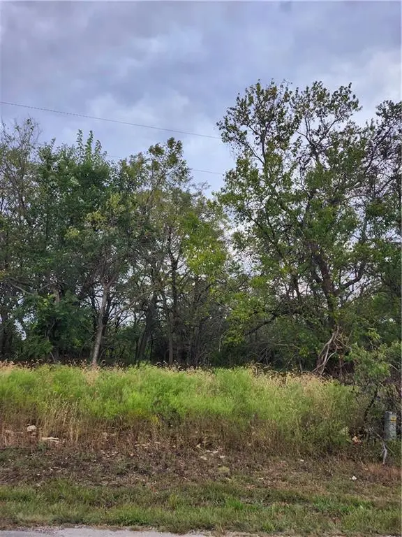 117 Linn Valley BLVD, Linn Valley, KS 66040