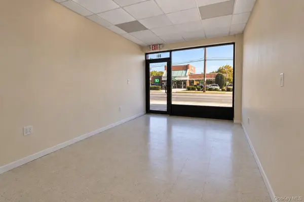 681 Hempstead Tpke, Franklin Square, NY 11010