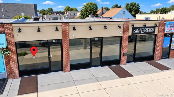 681 Hempstead Tpke, Franklin Square, NY 11010