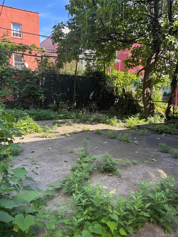 1056 Colgate AVE, Bronx, NY 10472