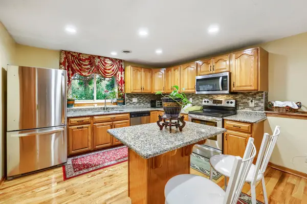 7200 89th AVE N, Brooklyn Park, MN 55445