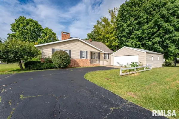 404 HIGHVIEW RD, East Peoria, IL 61611